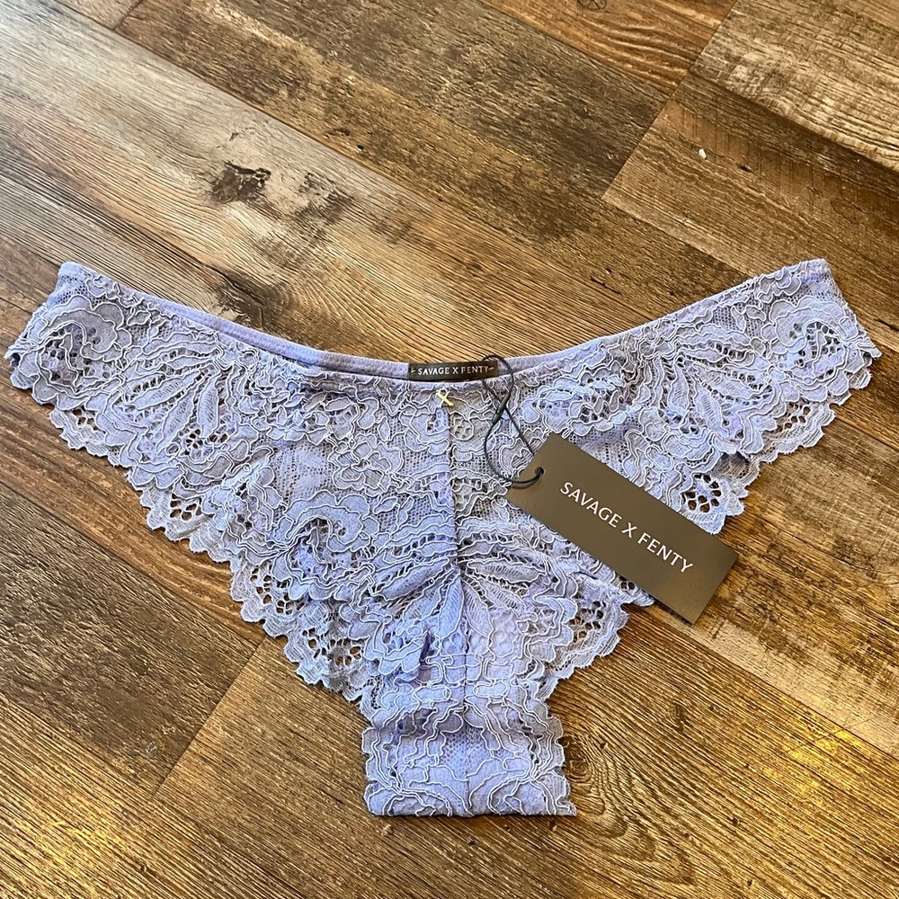 🌙 B49 - SAVAGE X Fenty LACE CHEEKY PANTY